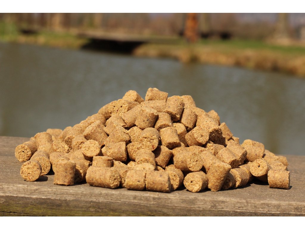 Pelety Dark Warrior( Oliheň + Chobotnice ) 1 kg 12 mm