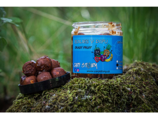 Boilies v dipu Crazy Fruit ( Švestka + Chilli ) 16 mm
